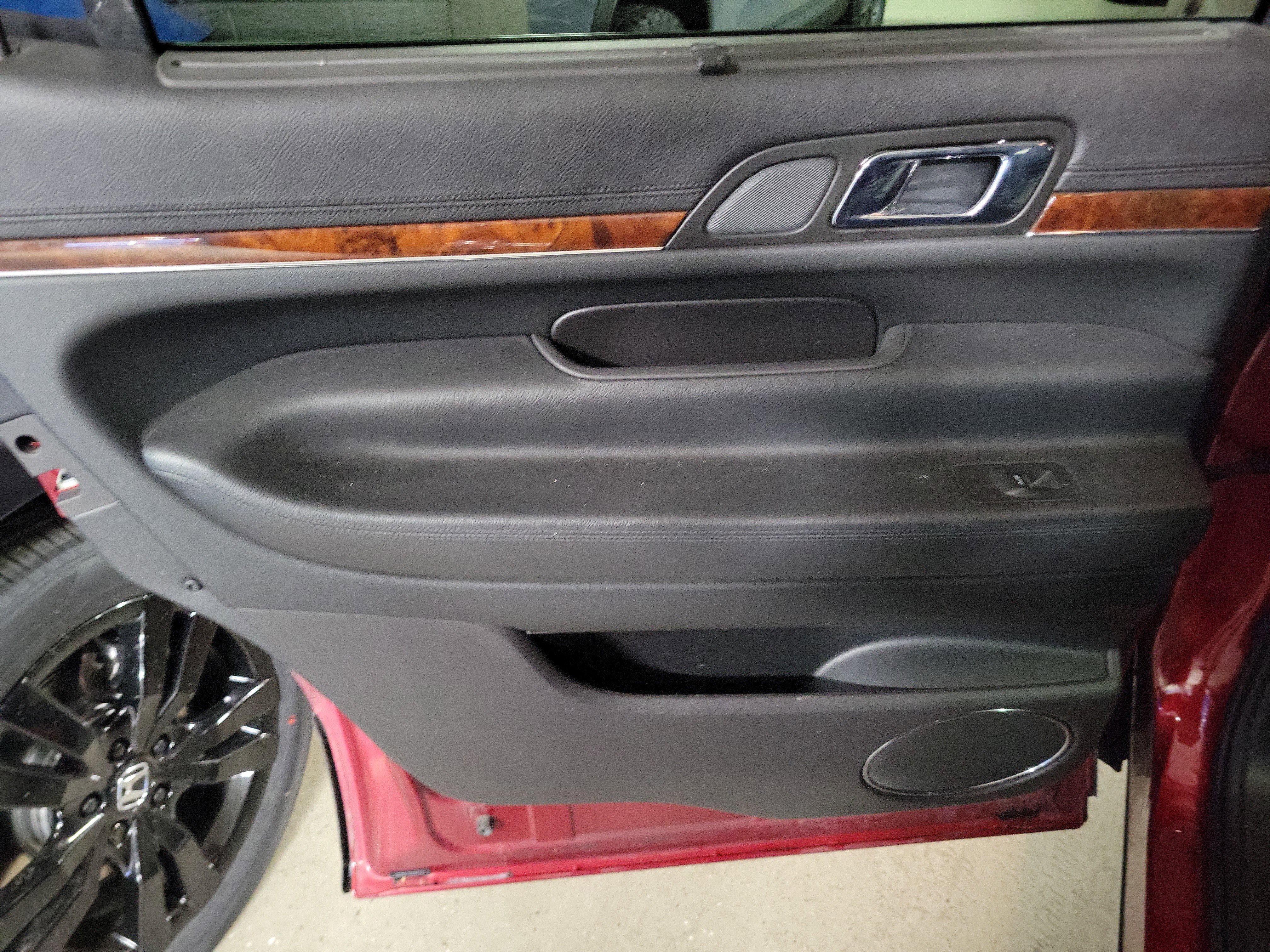 Used 2015 Lincoln MKT AWD w/ Equipment Group 201A image 13