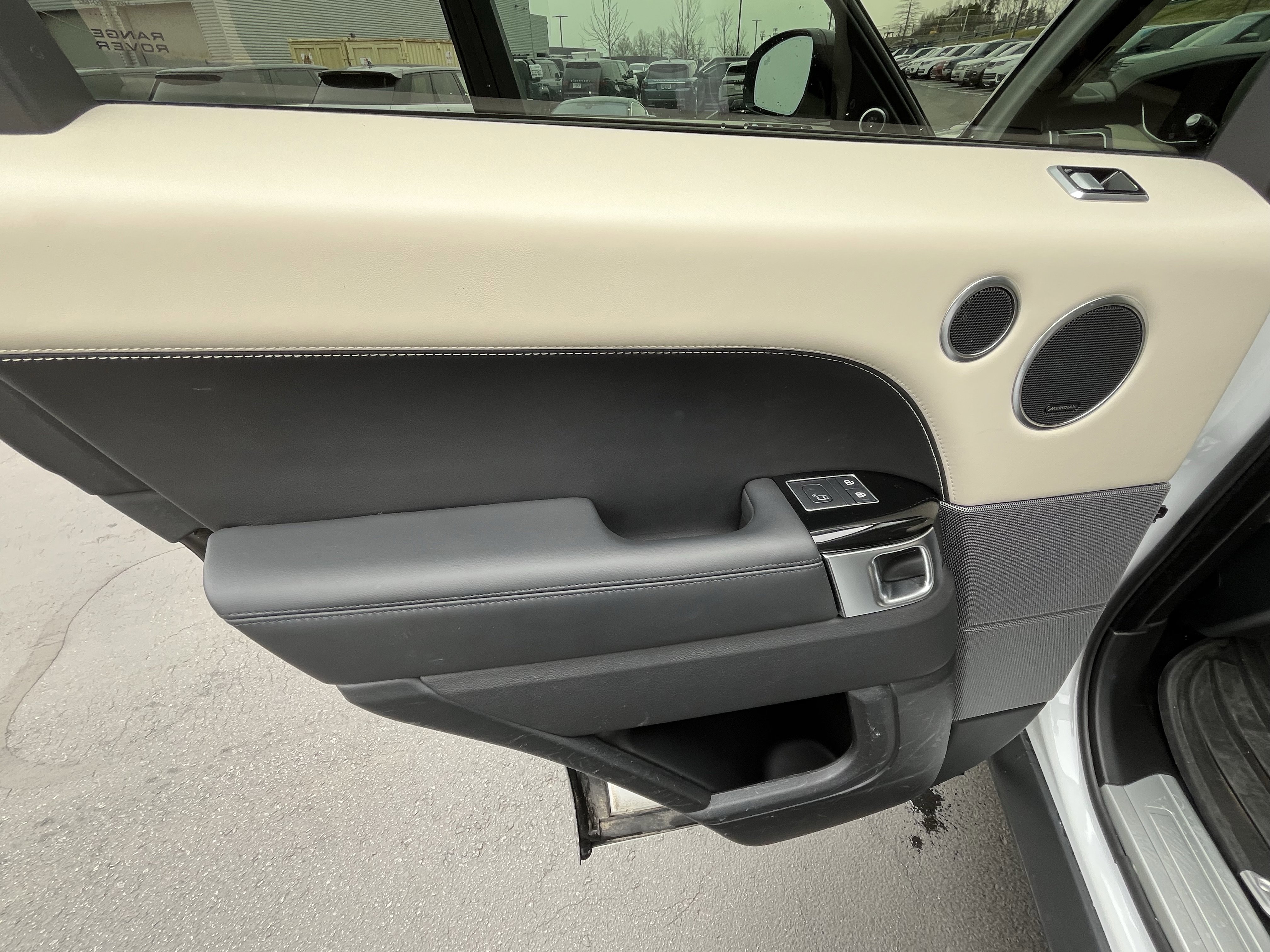 Used 2021 Land Rover Range Rover Sport HST image 25