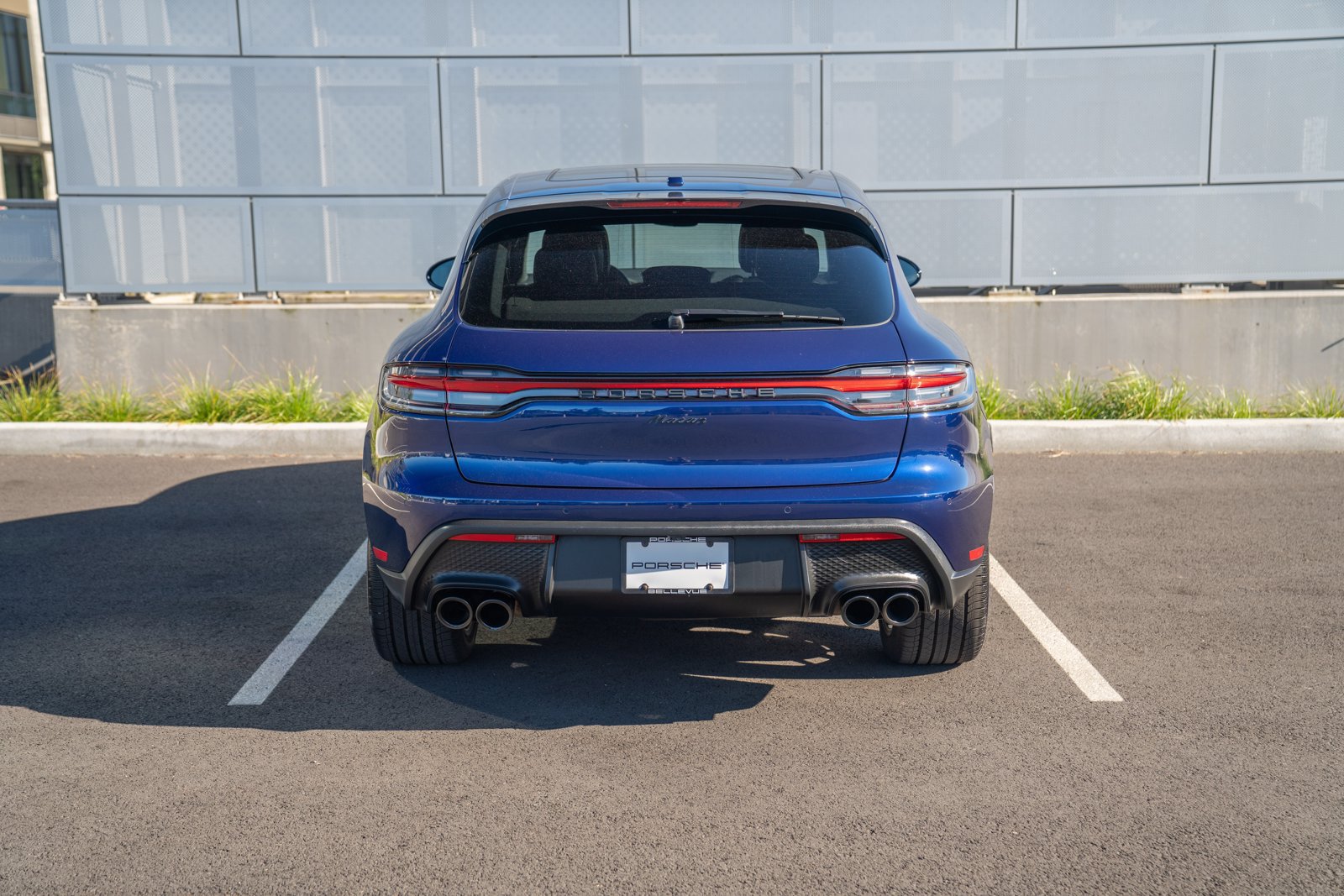 Used 2022 Porsche Macan AWD/4WD image 7
