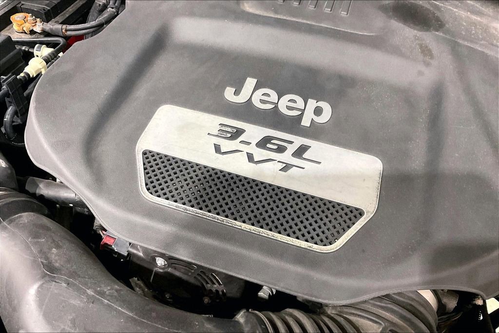 Used 2013 Jeep Wrangler Unlimited Sport image 29