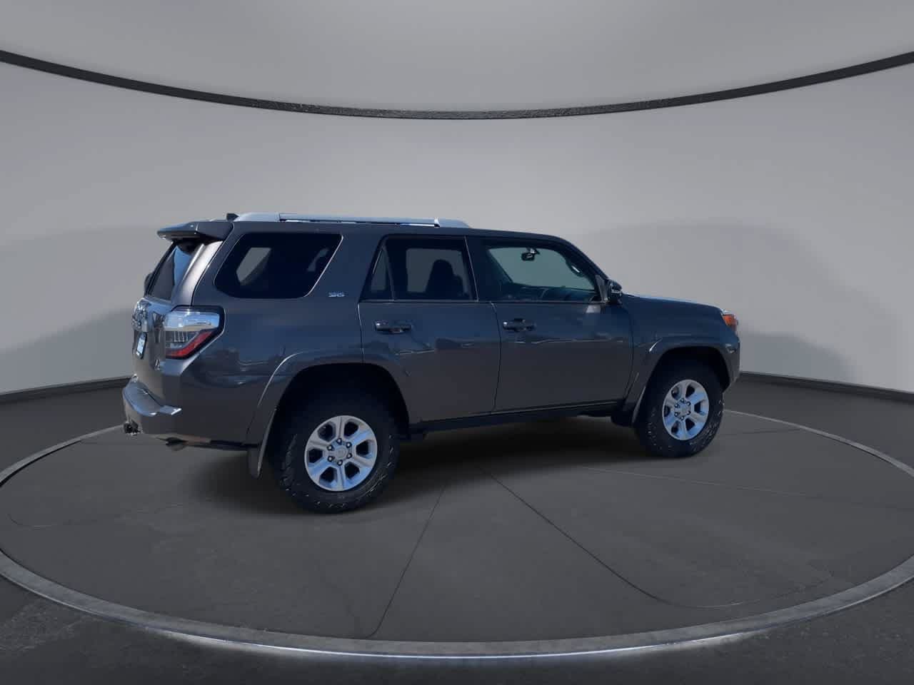 Used 2018 Toyota 4Runner SR5 Premium AWD/4WD image 3