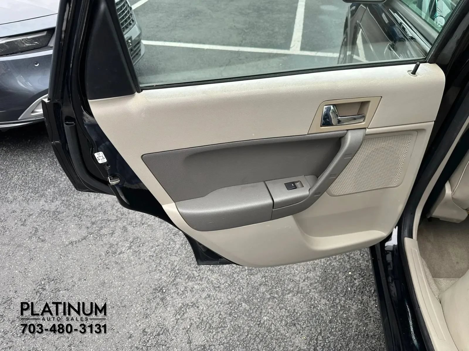 Used 2011 Ford Focus SES w/ 401A Rapid Spec Order Code FWD image 17