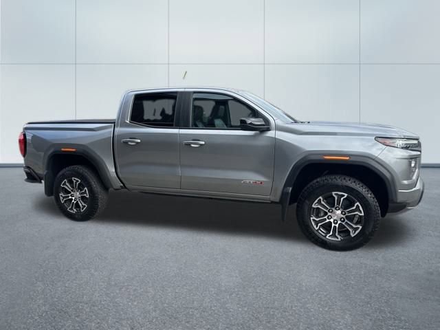 Used 2023 GMC Canyon AT4 image 10