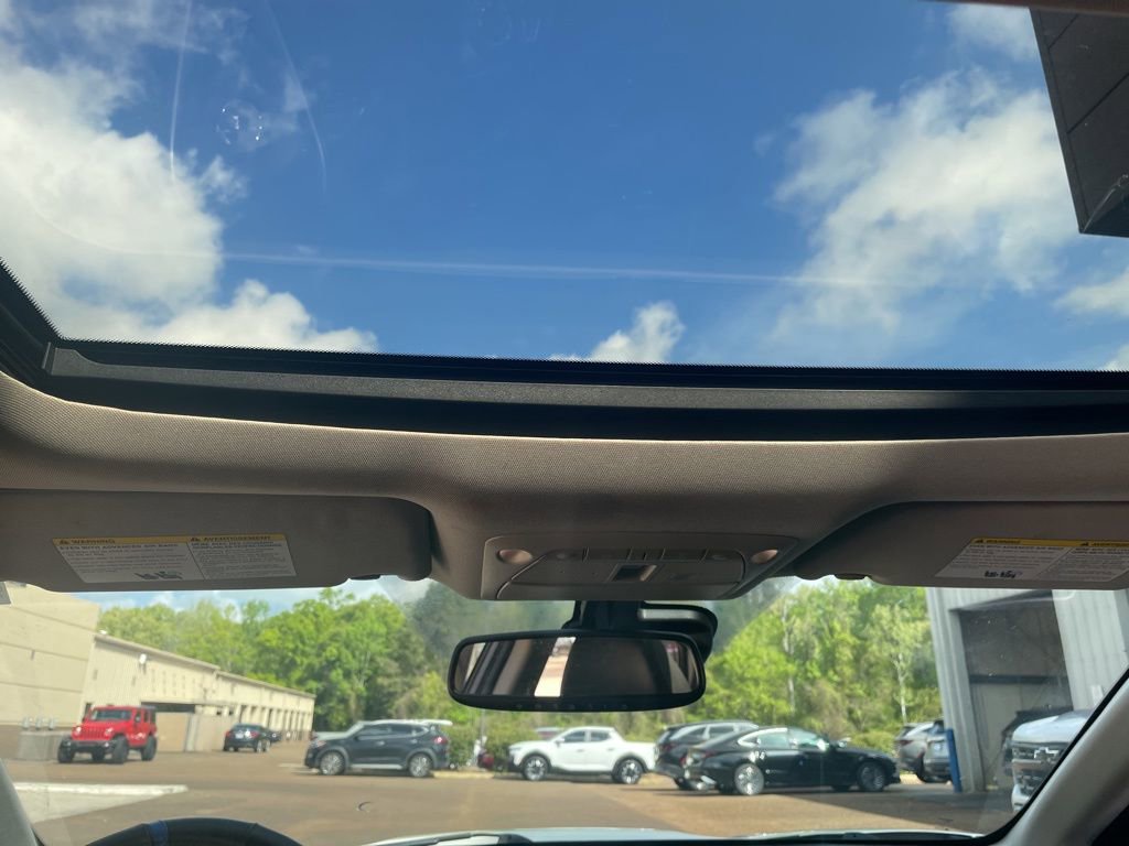 Used 2017 Nissan Maxima Platinum image 17