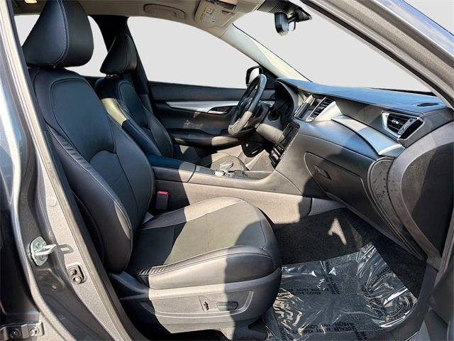Used 2021 INFINITI QX50 Essential w/ Convenience Package image 16