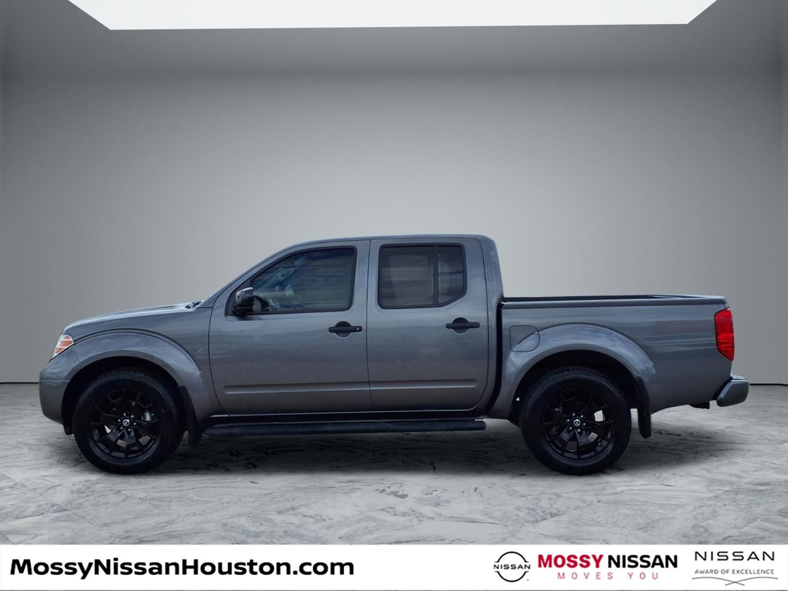 Used 2020 Nissan Frontier SV w/ Midnight Edition Floor Mats image 5