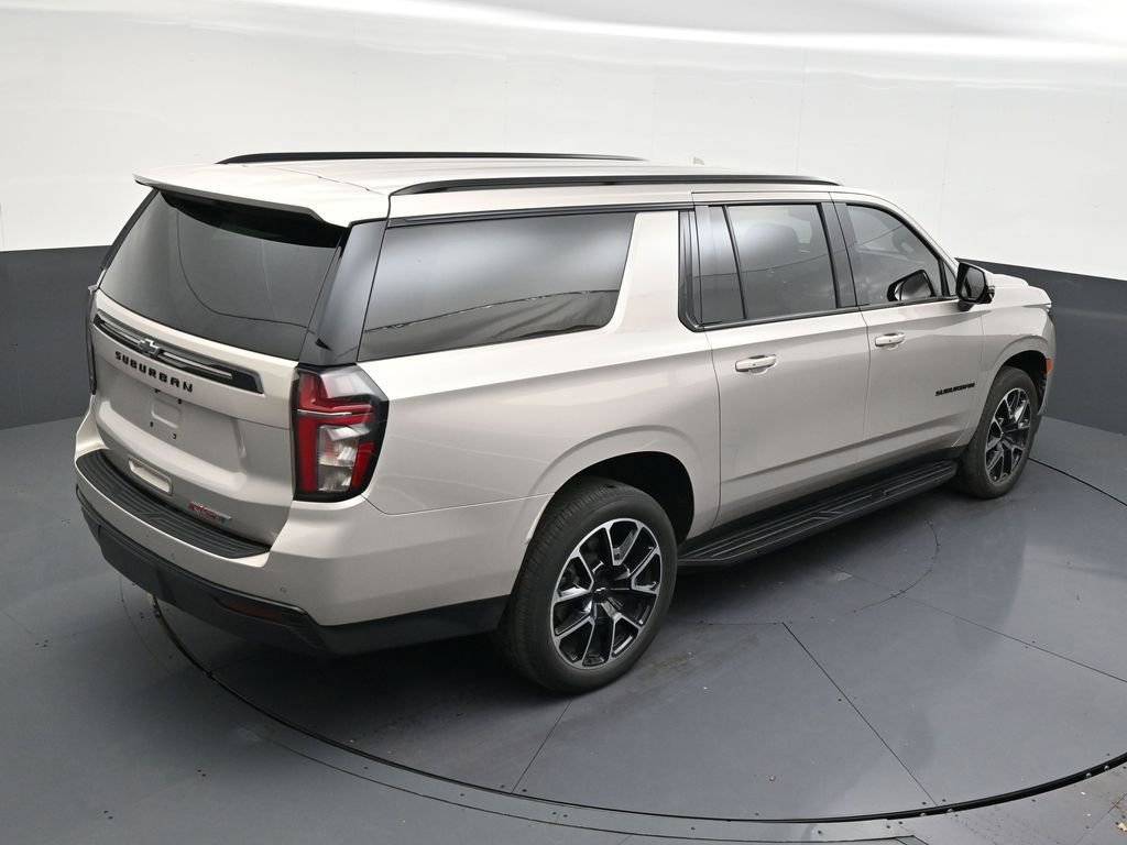 Used 2023 Chevrolet Suburban RST w/ Luxury Package image 16