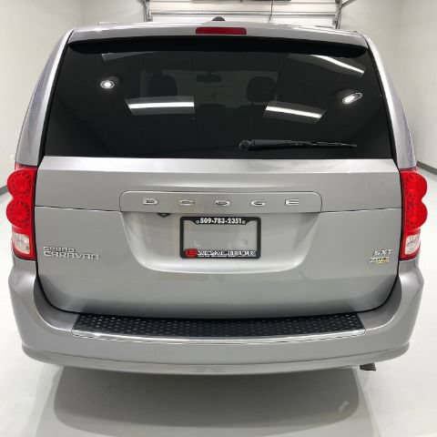Used 2018 Dodge Grand Caravan SXT FWD image 25