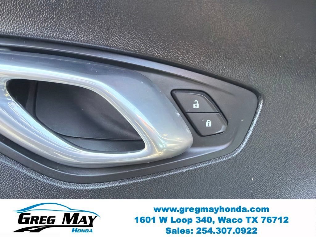 Used 2020 Chevrolet Camaro LT RWD image 12
