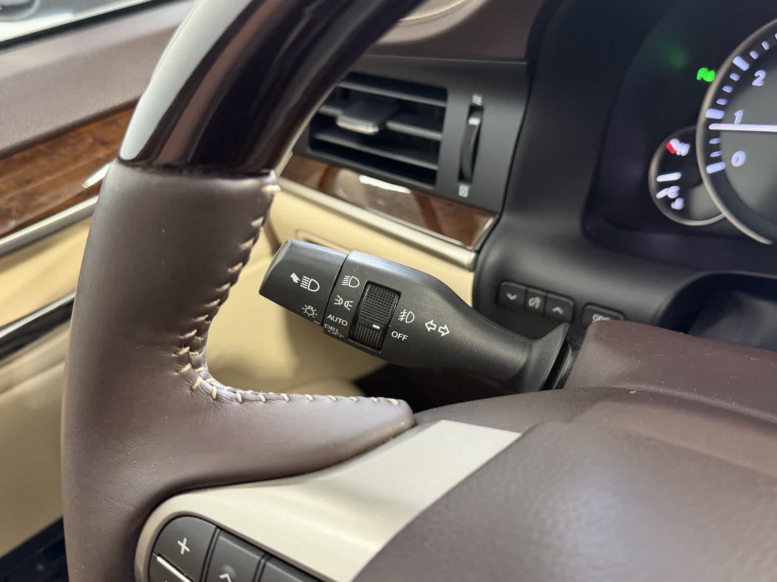 Used 2017 Lexus ES 350 w/ Navigation System Package FWD image 16