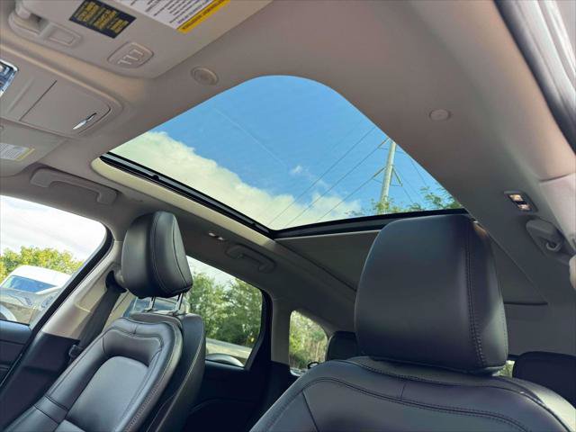 Used 2023 Lincoln Corsair AWD w/ Equipment Group 101A image 19