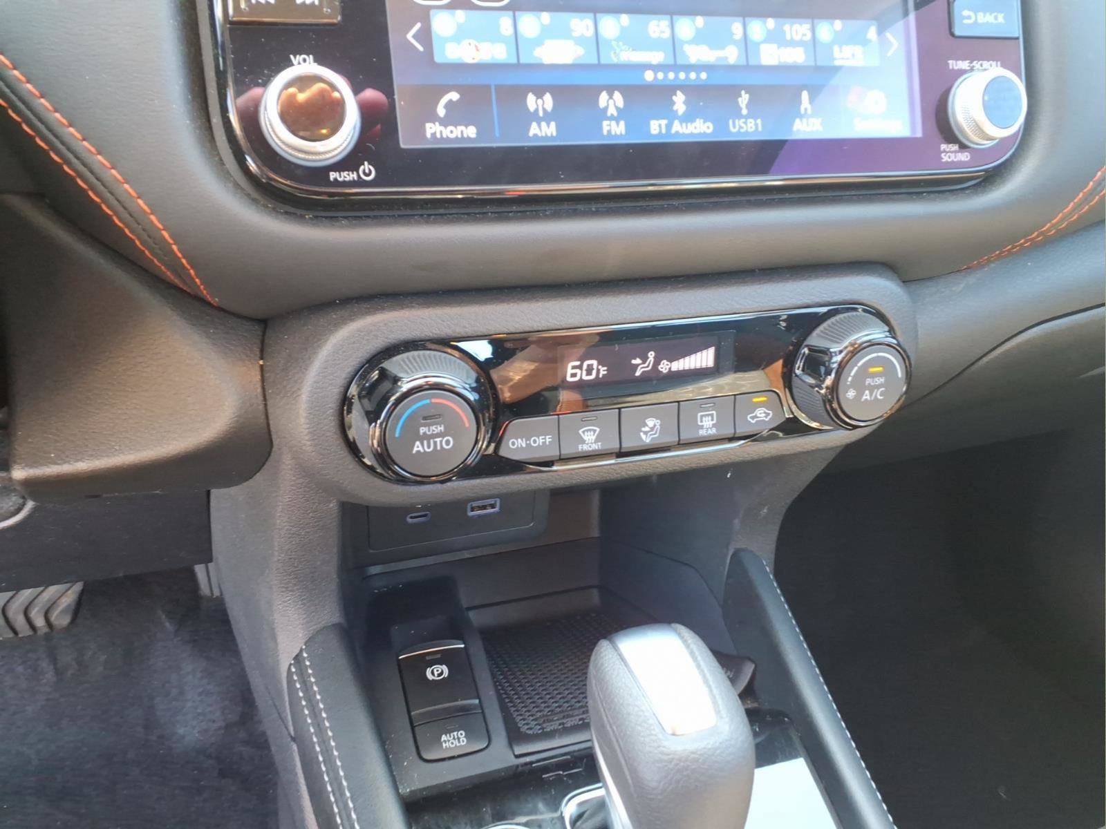 Used 2024 Nissan Kicks SR image 24