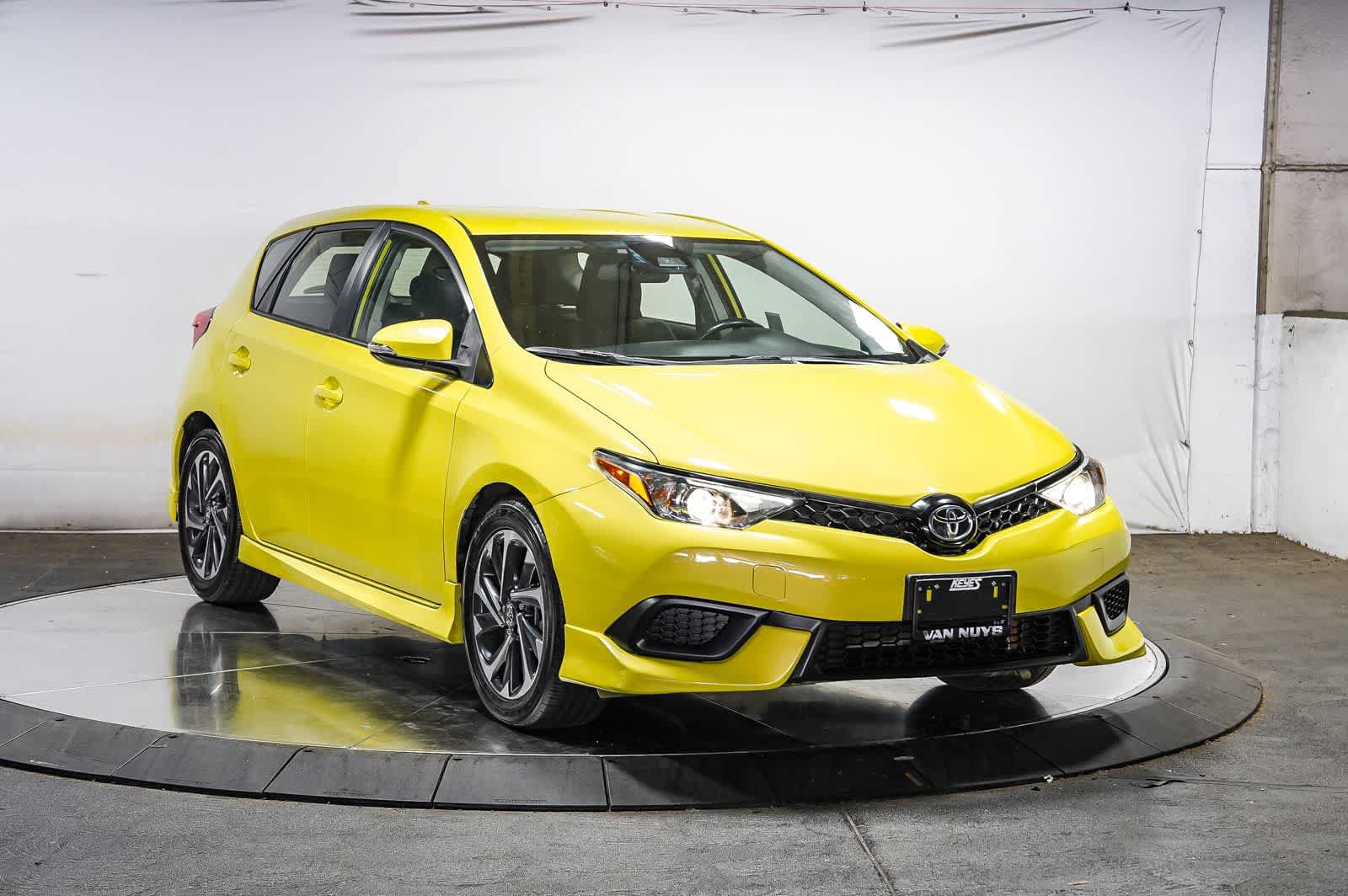 Certified 2017 Toyota Corolla iM w/ Carpet Mat Package FWD image 6