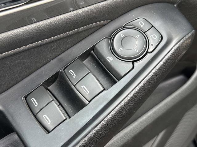 Used 2024 Chevrolet Traverse LT FWD image 6
