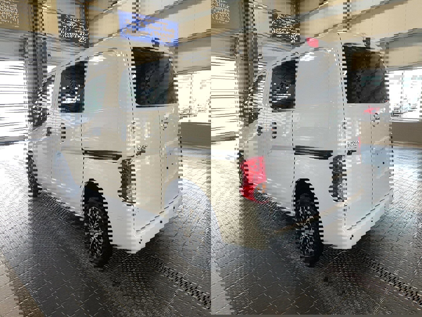 Used 2021 Nissan NV200 SV w/ Sliding Door Glass Package image 11