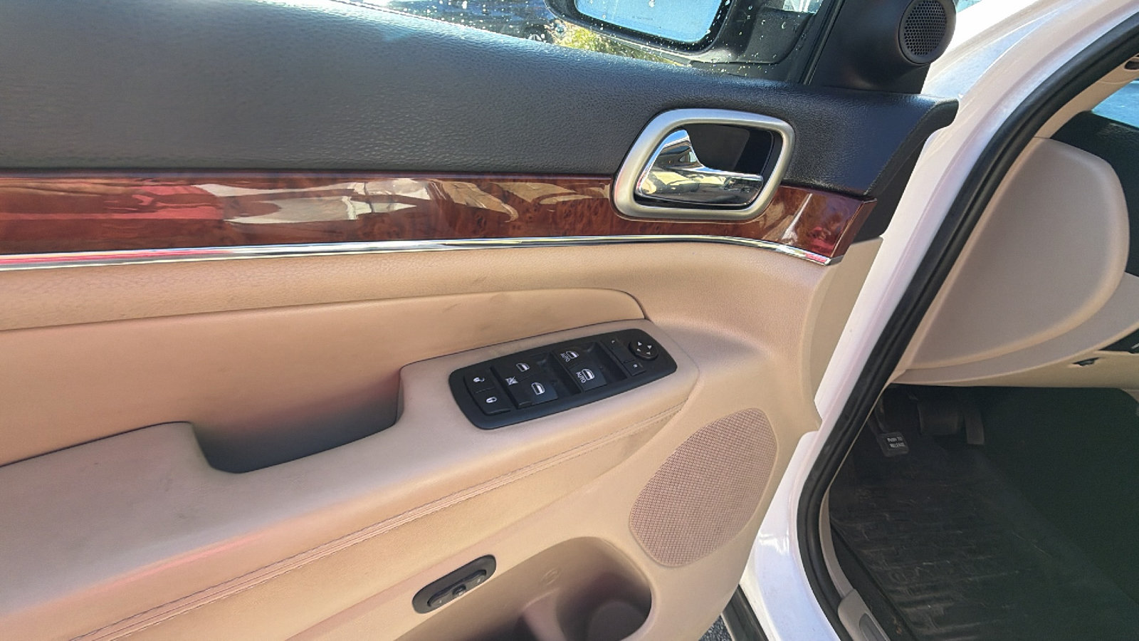 Used 2013 Jeep Grand Cherokee Limited AWD/4WD image 15