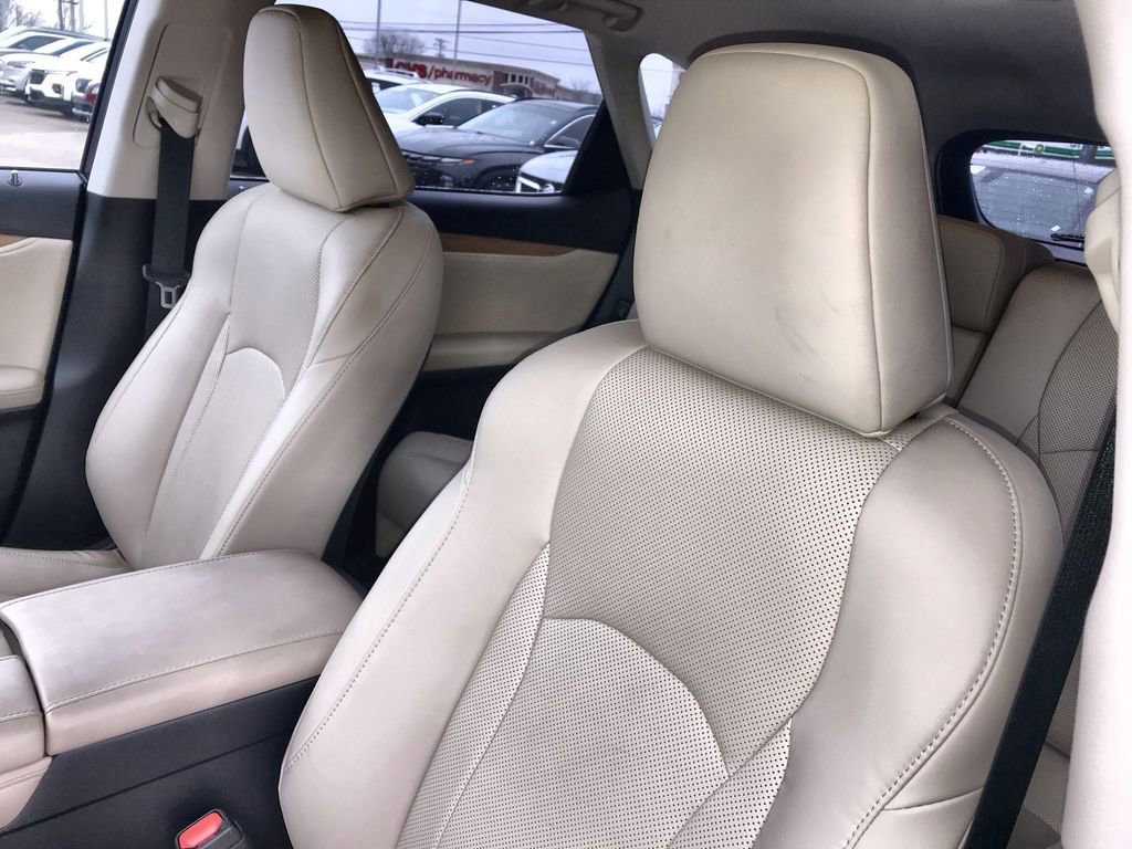 Used 2022 Lexus RX 350L FWD w/ Premium Package image 11