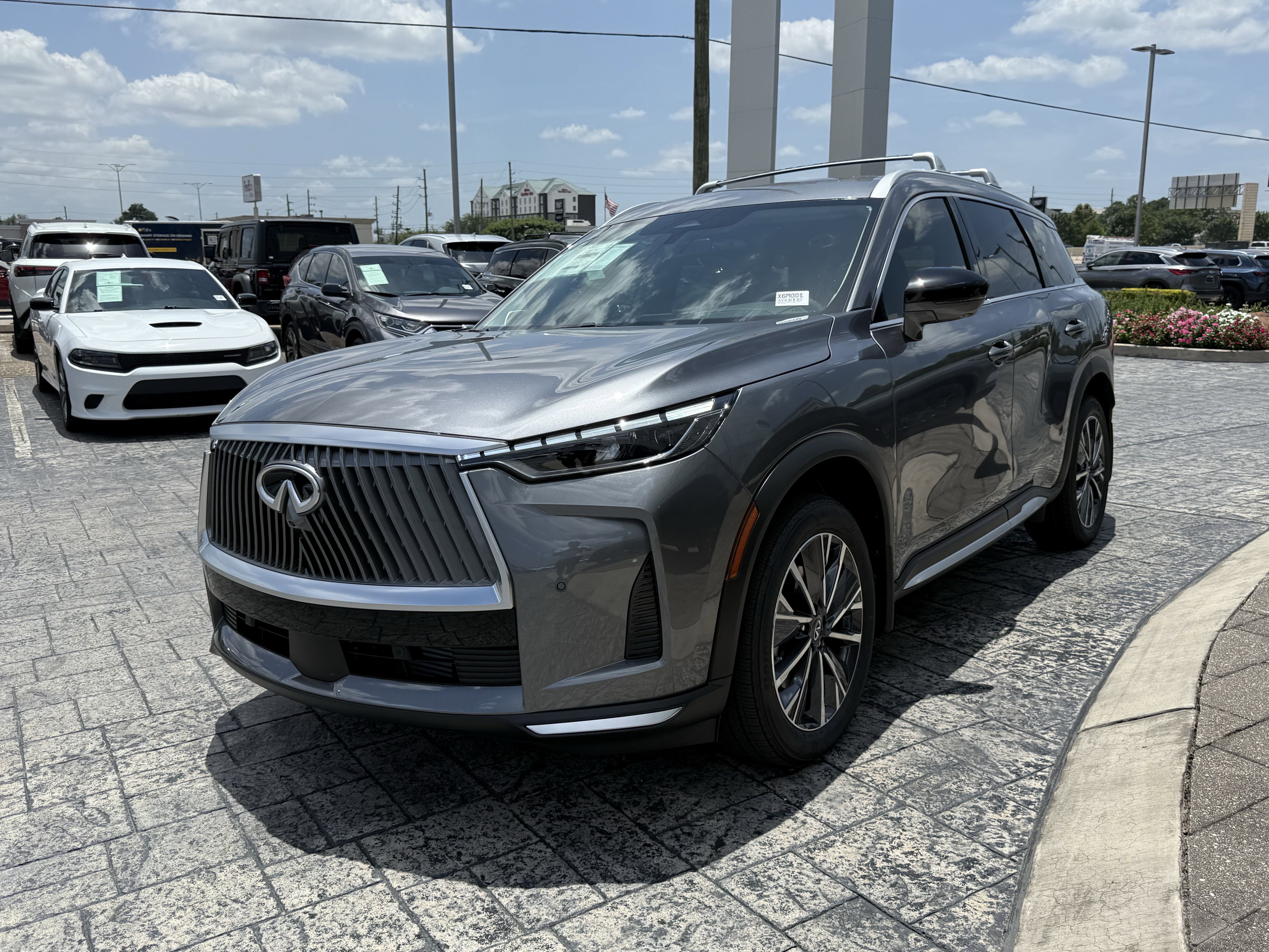 Certified 2026 INFINITI QX60 Luxe w/ Cargo Package image 3