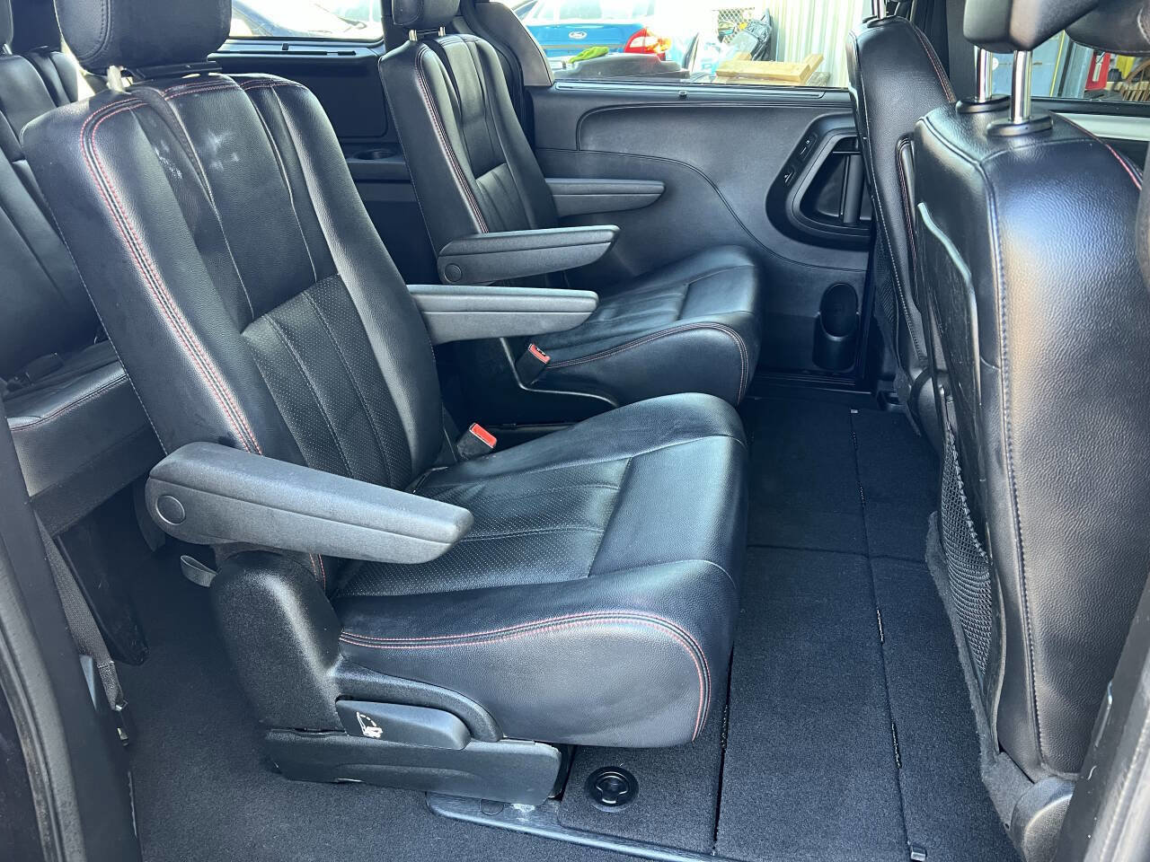 Used 2017 Dodge Grand Caravan GT image 13