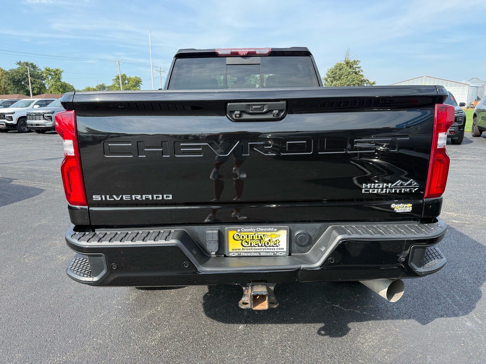 Used 2022 Chevrolet Silverado 2500 High Country w/ Z71 Off-Road Package AWD/4WD image 4