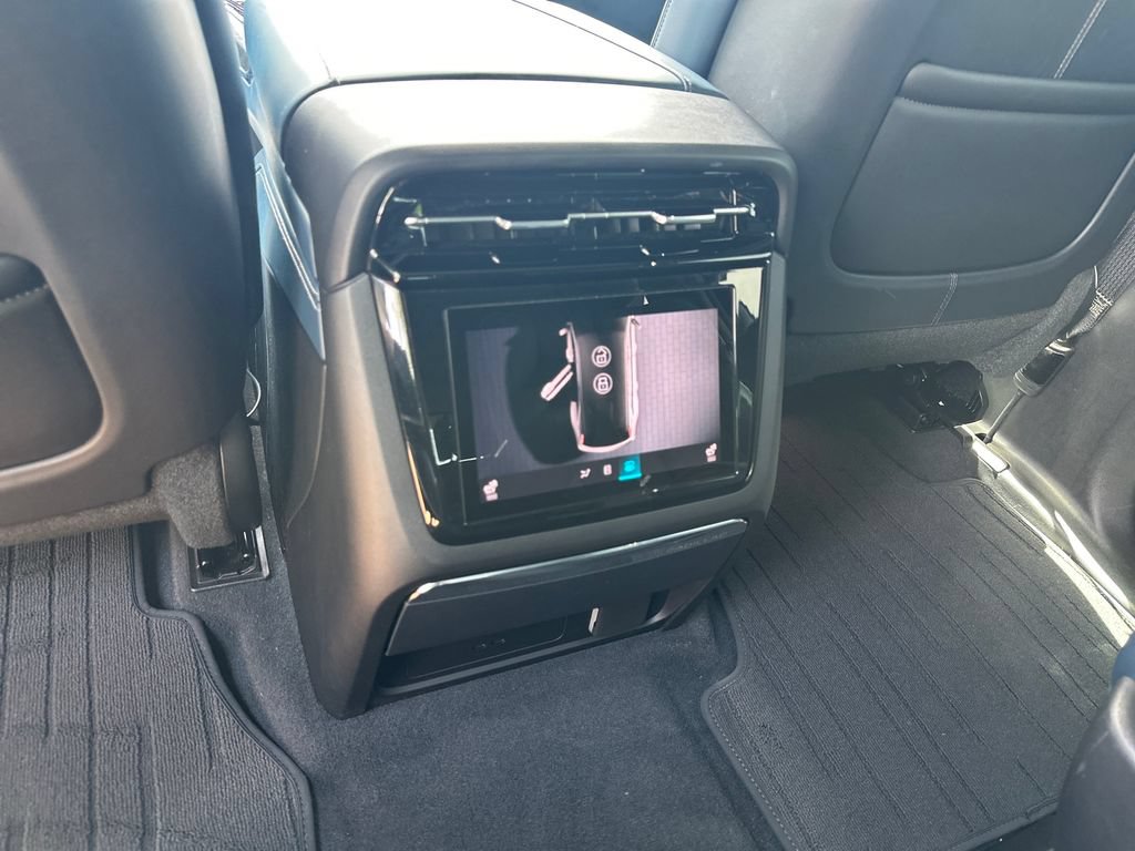 Used 2025 Cadillac Escalade IQ Luxury 2 w/ LPO, Premium Carpet Package AWD/4WD image 32
