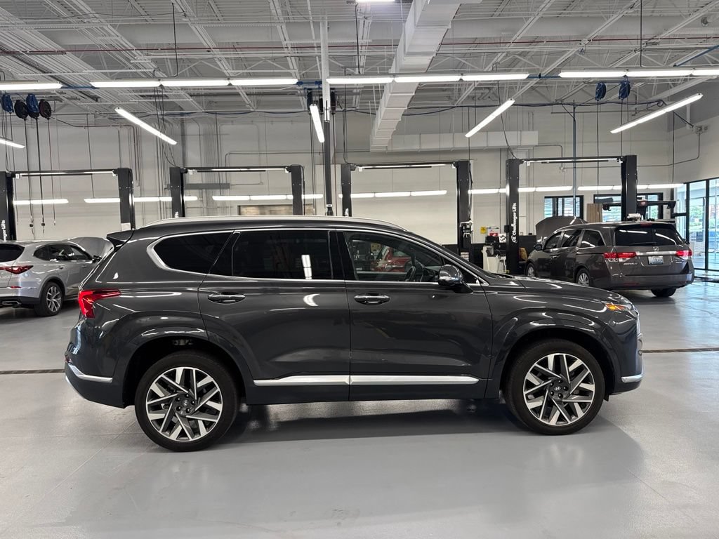 Used 2023 Hyundai Santa Fe Calligraphy AWD/4WD image 2