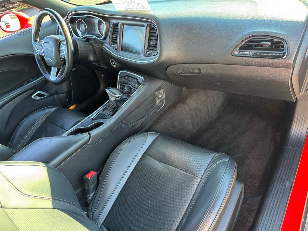 Used 2015 Dodge Challenger SXT Plus w/ Technology Group image 19