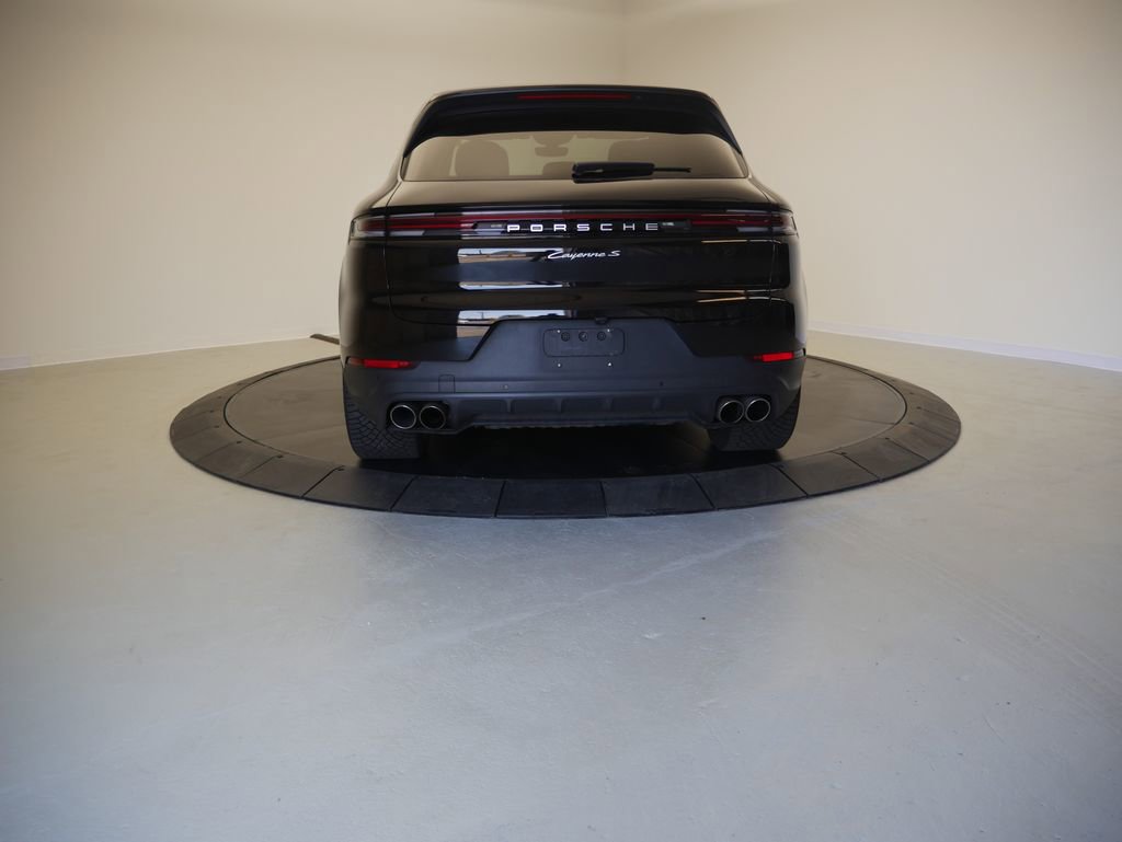 Certified 2024 Porsche Cayenne S AWD/4WD image 6