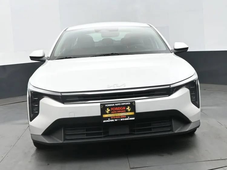 Used 2025 Kia K4 FWD image 3