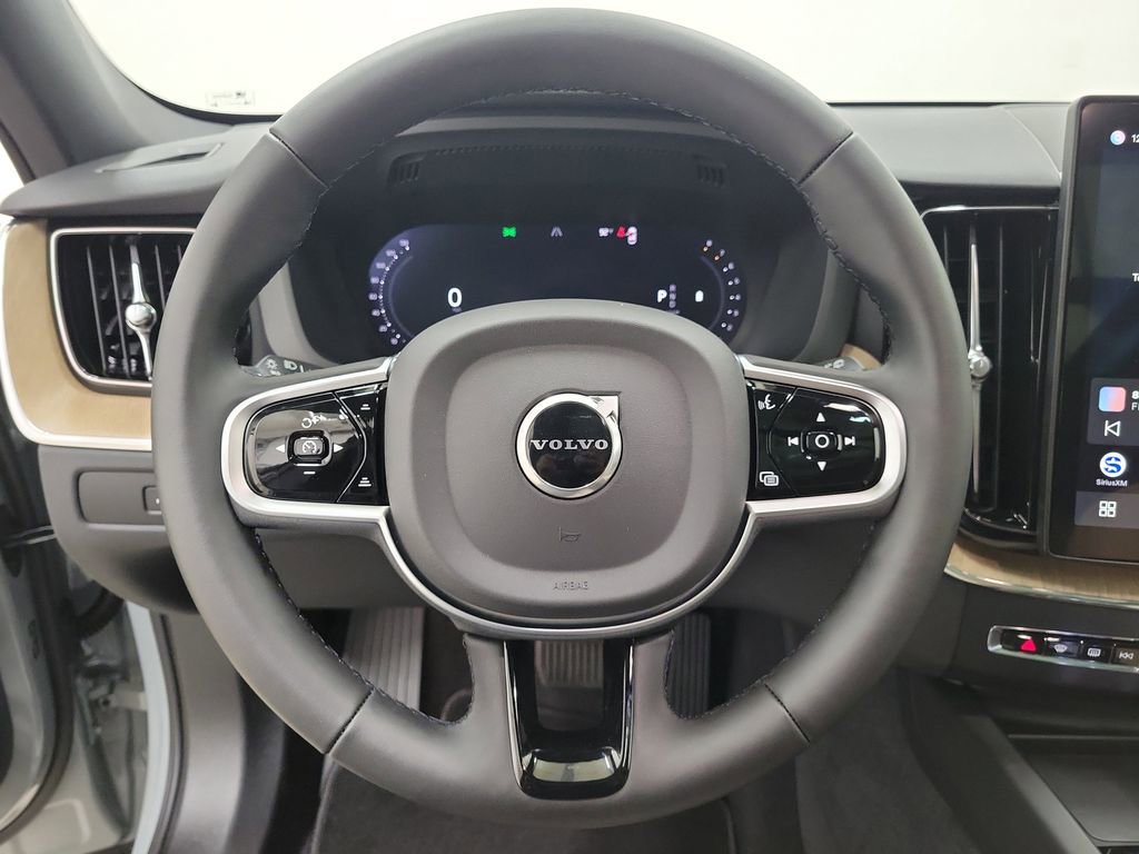 New 2026 Volvo XC60 B5 Plus w/ Protection Package Premier AWD/4WD image 23