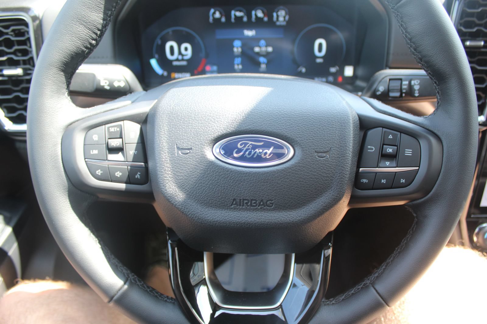 New 2026 Ford Ranger Lariat w/ FX4 Off-Road Package AWD/4WD image 31