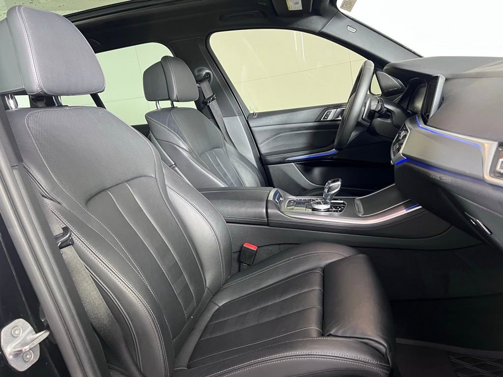 Used 2019 BMW X5 xDrive50i w/ M Sport Package image 20