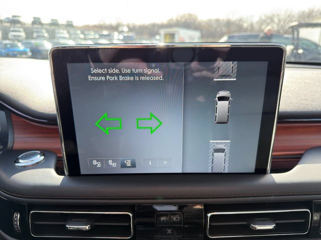 Used 2024 Lincoln Aviator Reserve w/ Equipment Group 201A AWD/4WD image 34