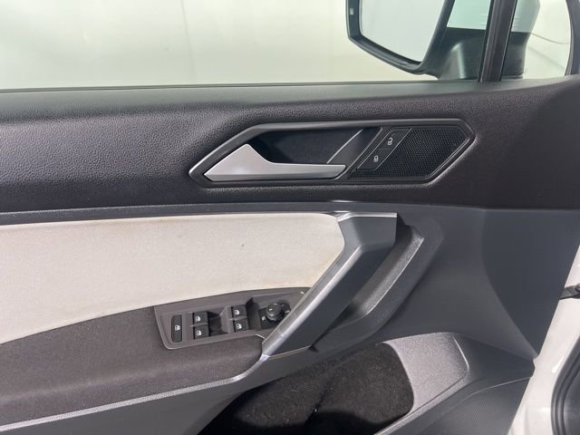 Used 2018 Volkswagen Tiguan S image 16