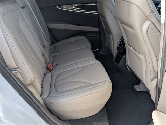 Certified 2023 Lincoln Nautilus Reserve image 30