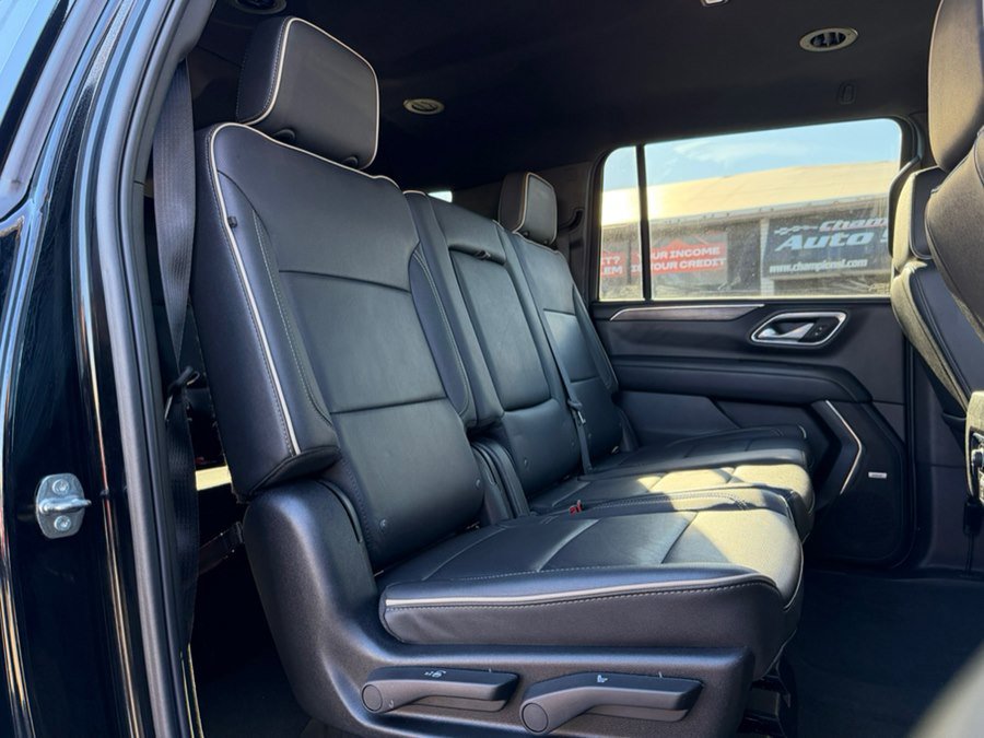 Used 2024 Chevrolet Suburban Premier image 25