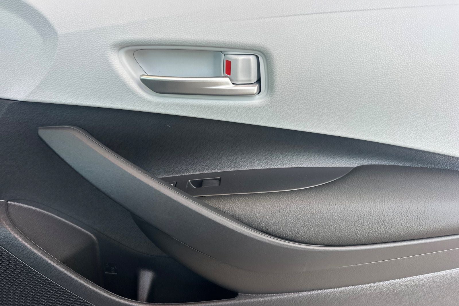 New 2026 Toyota Corolla SE w/ SE Premium Package FWD image 19