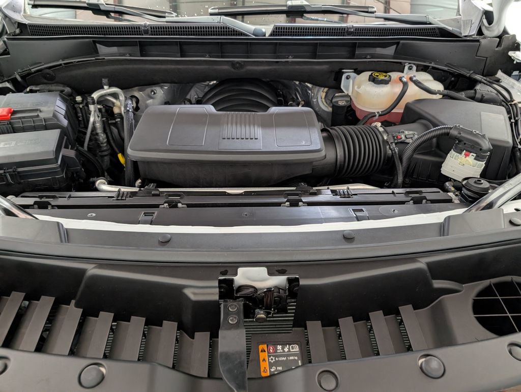 Used 2024 GMC Yukon XL Denali AWD/4WD image 32