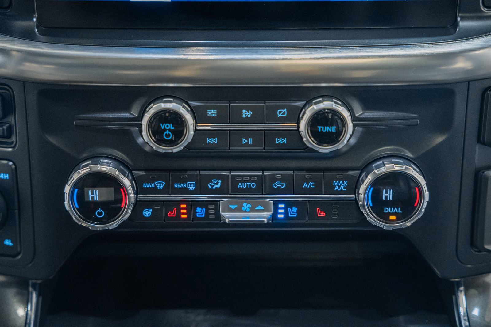 Certified 2021 Ford F150 Lariat w/ Equipment Group 502A High image 31