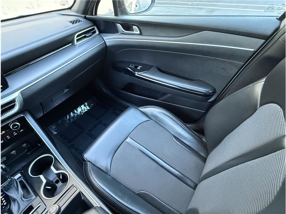 Used 2022 Kia K5 GT-Line image 10