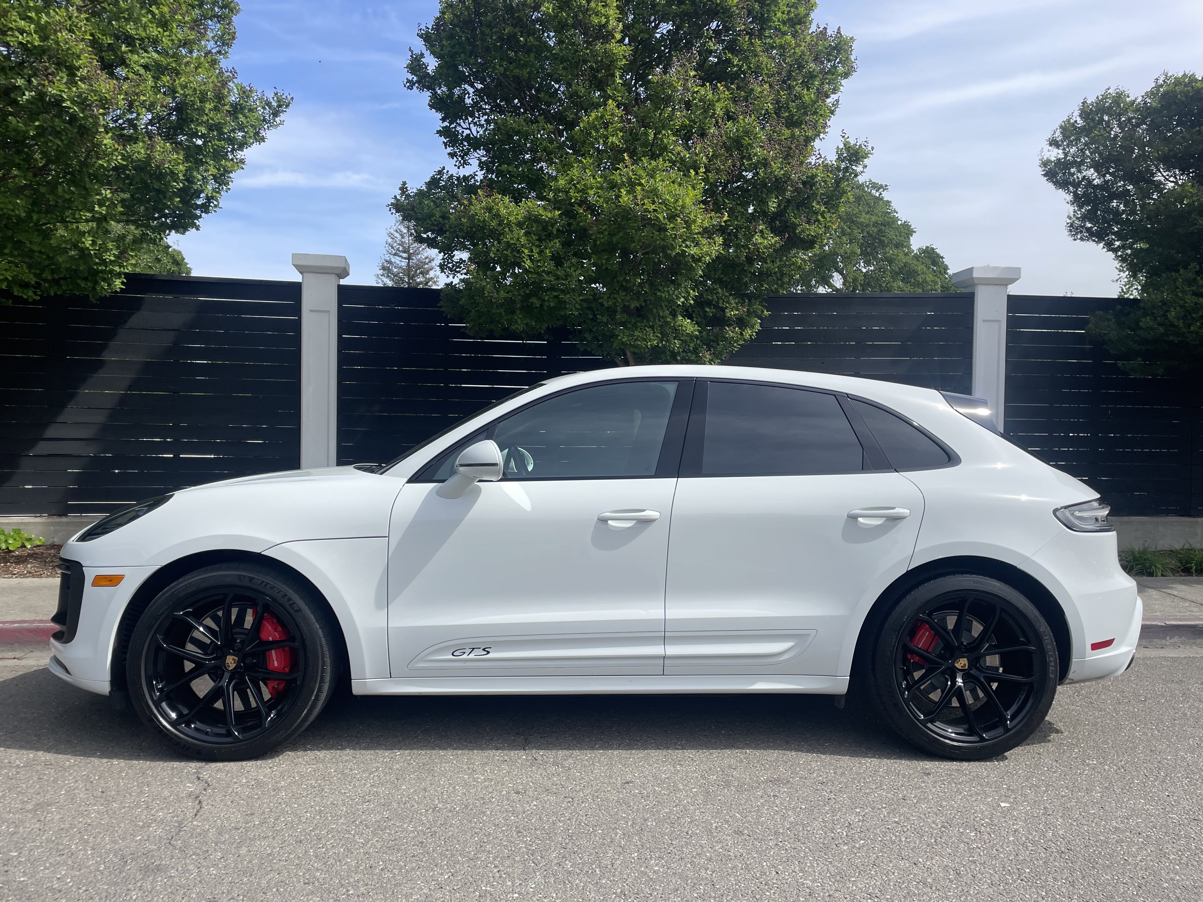 Used 2023 Porsche Macan GTS image 1