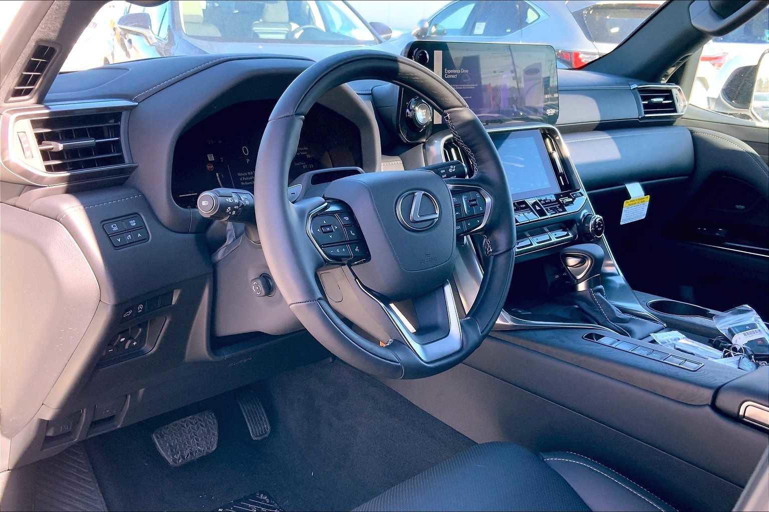 New 2025 Lexus LX 600 4WD w/ Luxury Package image 8