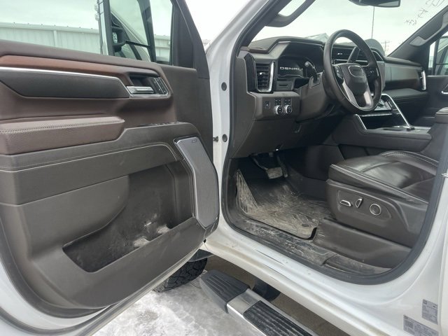 Used 2024 GMC Sierra 3500 Denali image 5