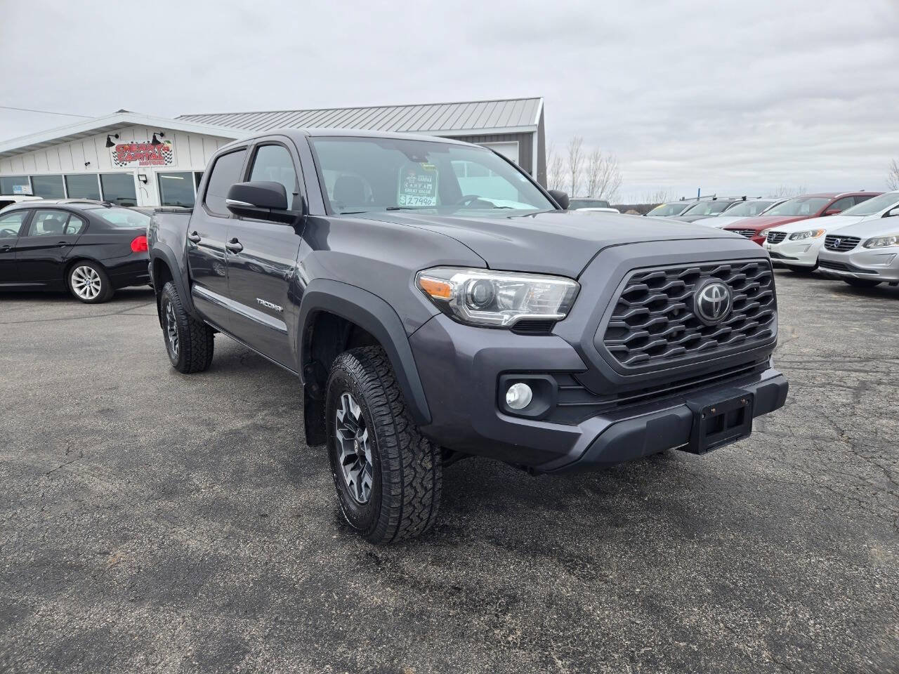 Used 2020 Toyota Tacoma TRD Off-Road w/ Technology Package AWD/4WD image 3