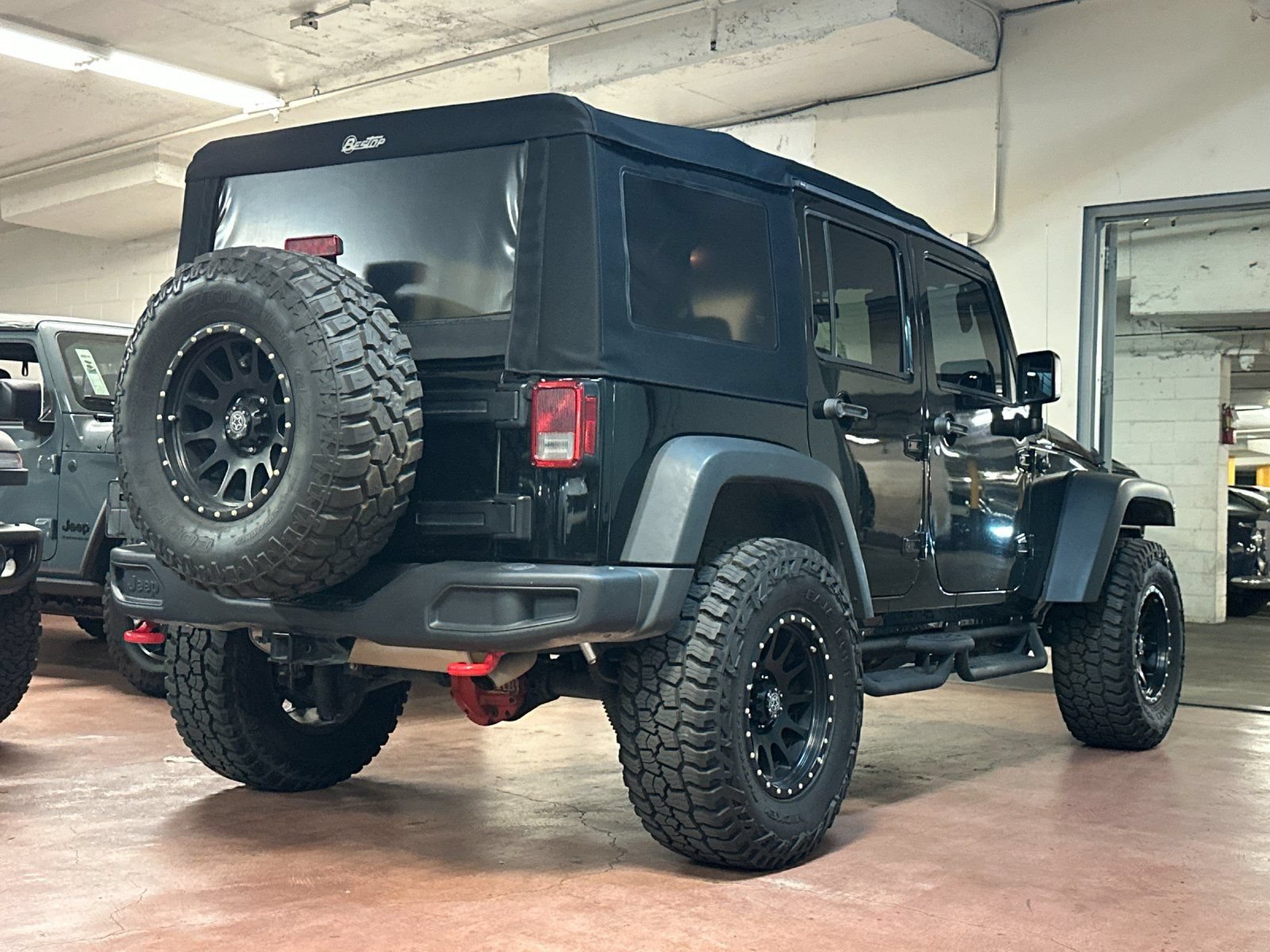 Used 2015 Jeep Wrangler Unlimited Rubicon AWD/4WD image 5
