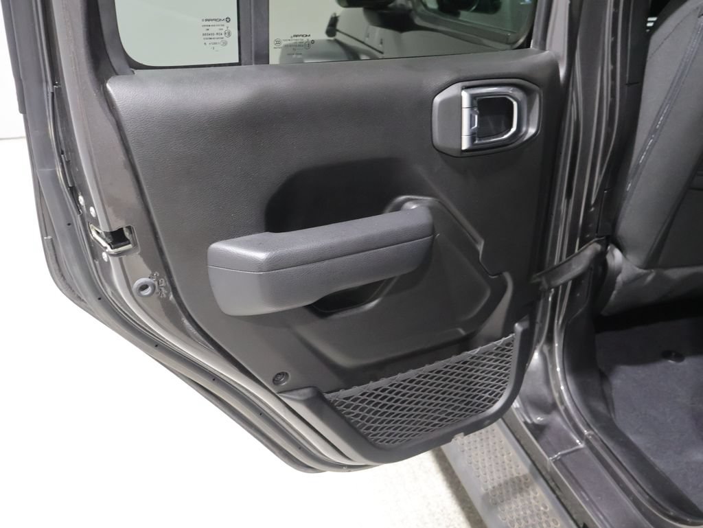 Used 2023 Jeep Wrangler Unlimited Sport AWD/4WD image 18