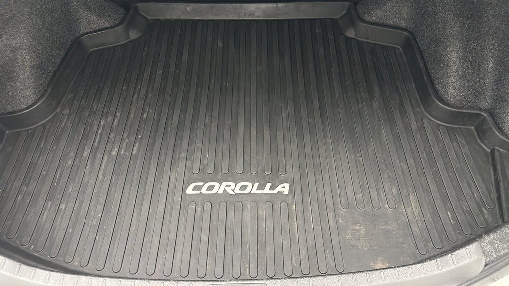 Used 2015 Toyota Corolla S FWD image 25