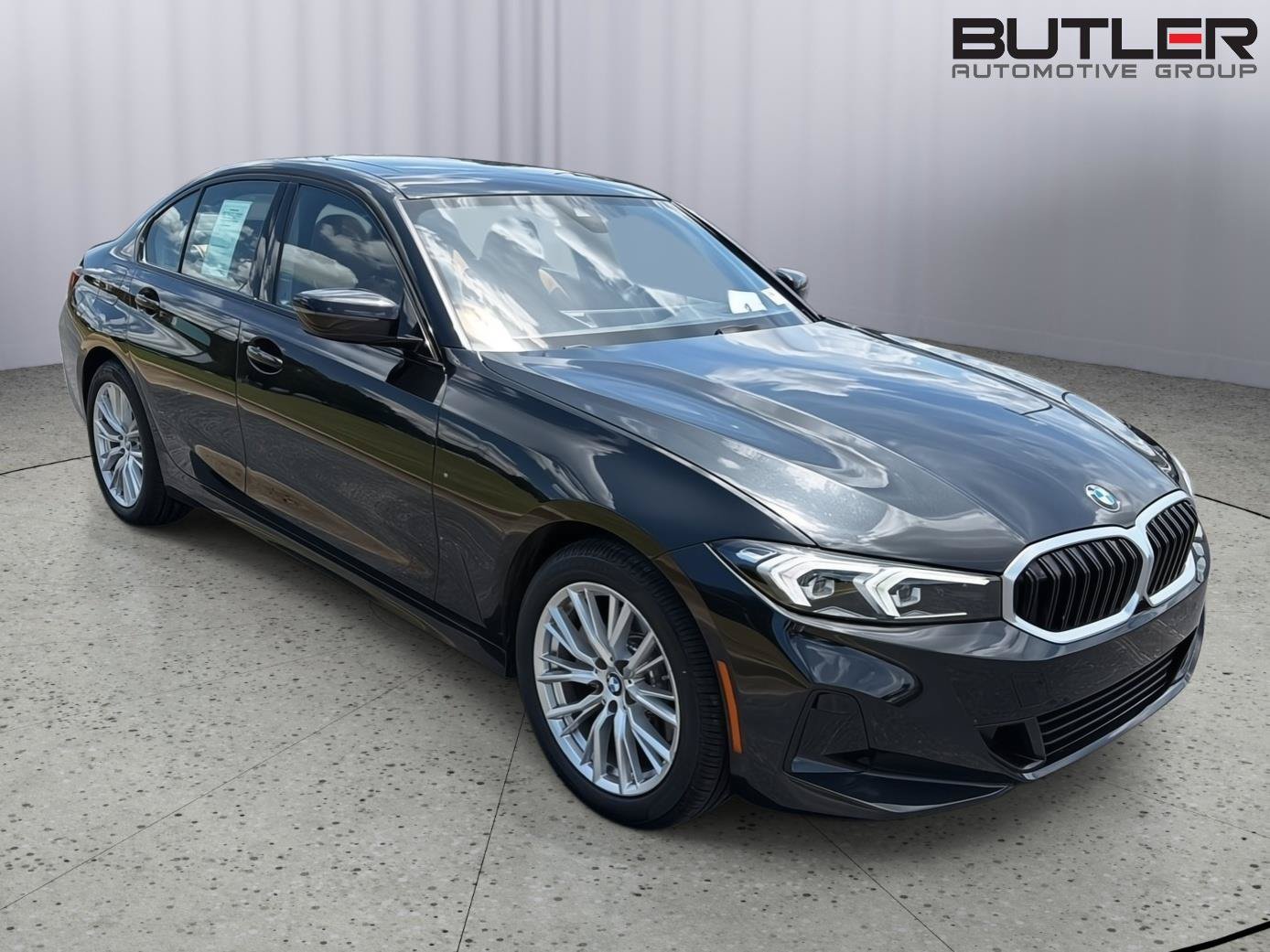 Used 2023 BMW 330i xDrive Sedan w/ Premium Package AWD/4WD image 8