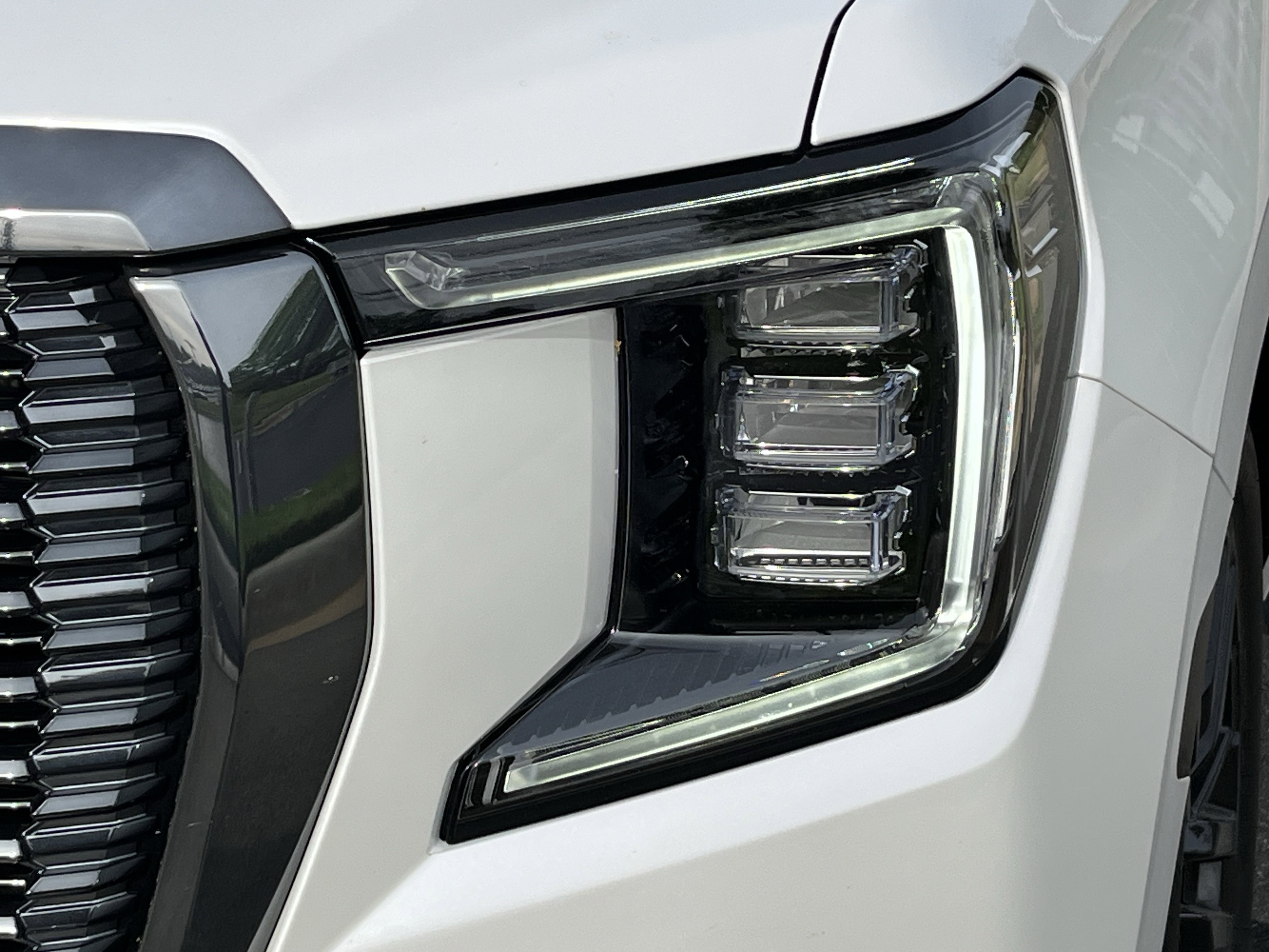 Used 2024 GMC Yukon Denali Ultimate image 12