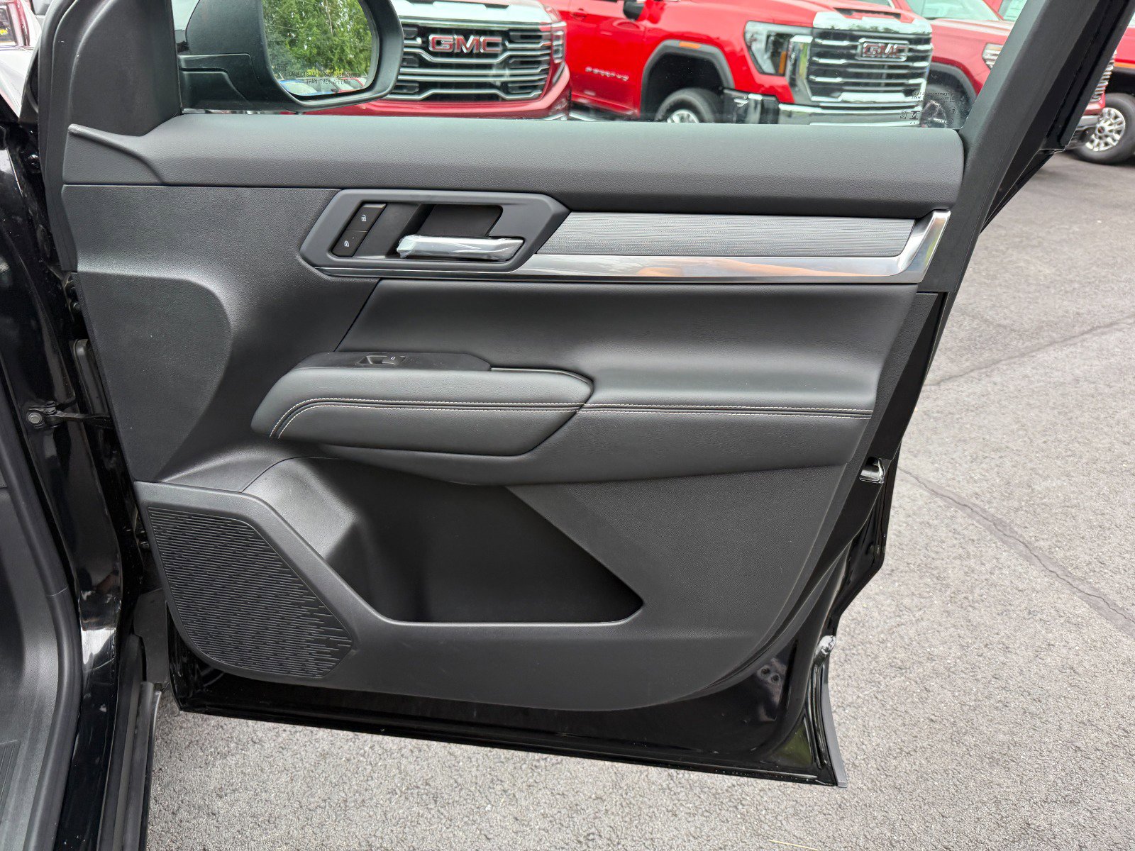 New 2026 GMC Terrain Elevation w/ LPO, Floor Liner Package image 22